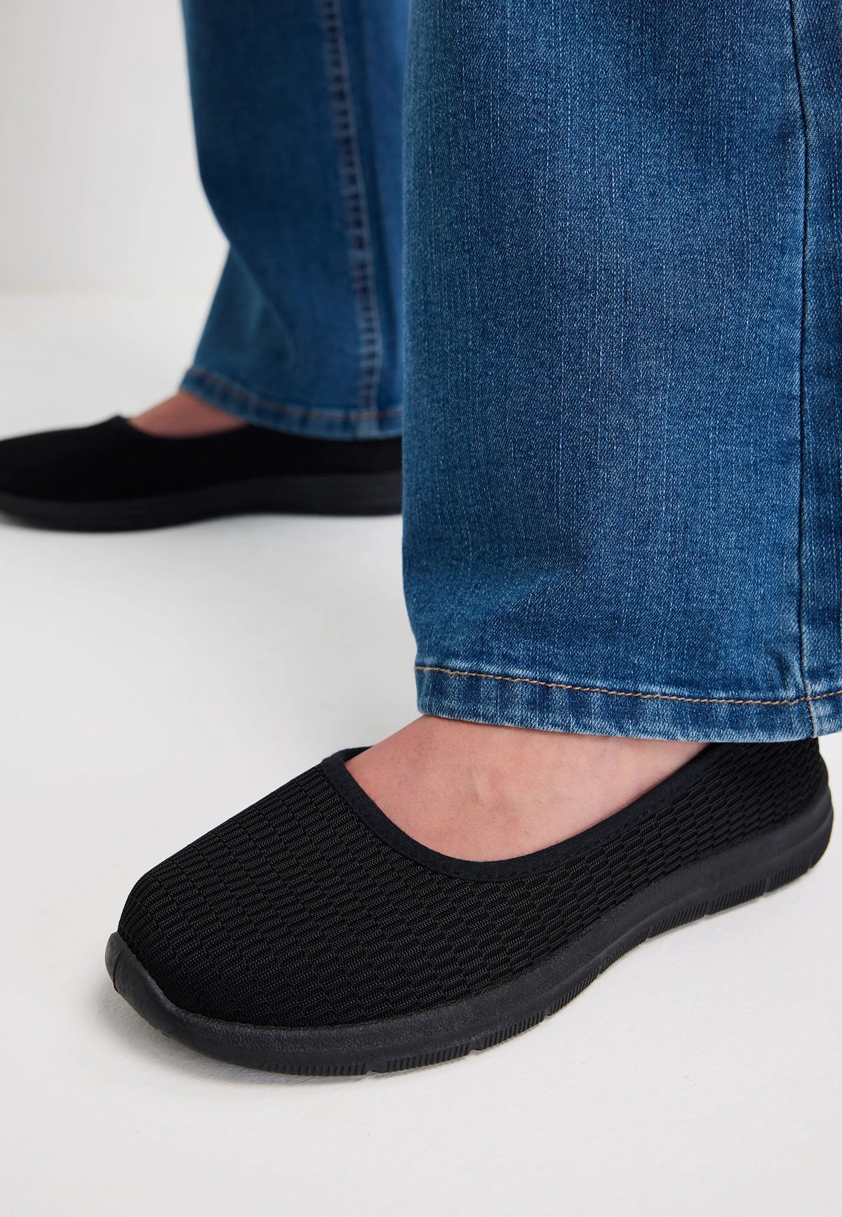 Womens Black Textured Slip On Ballet Flat Trainers