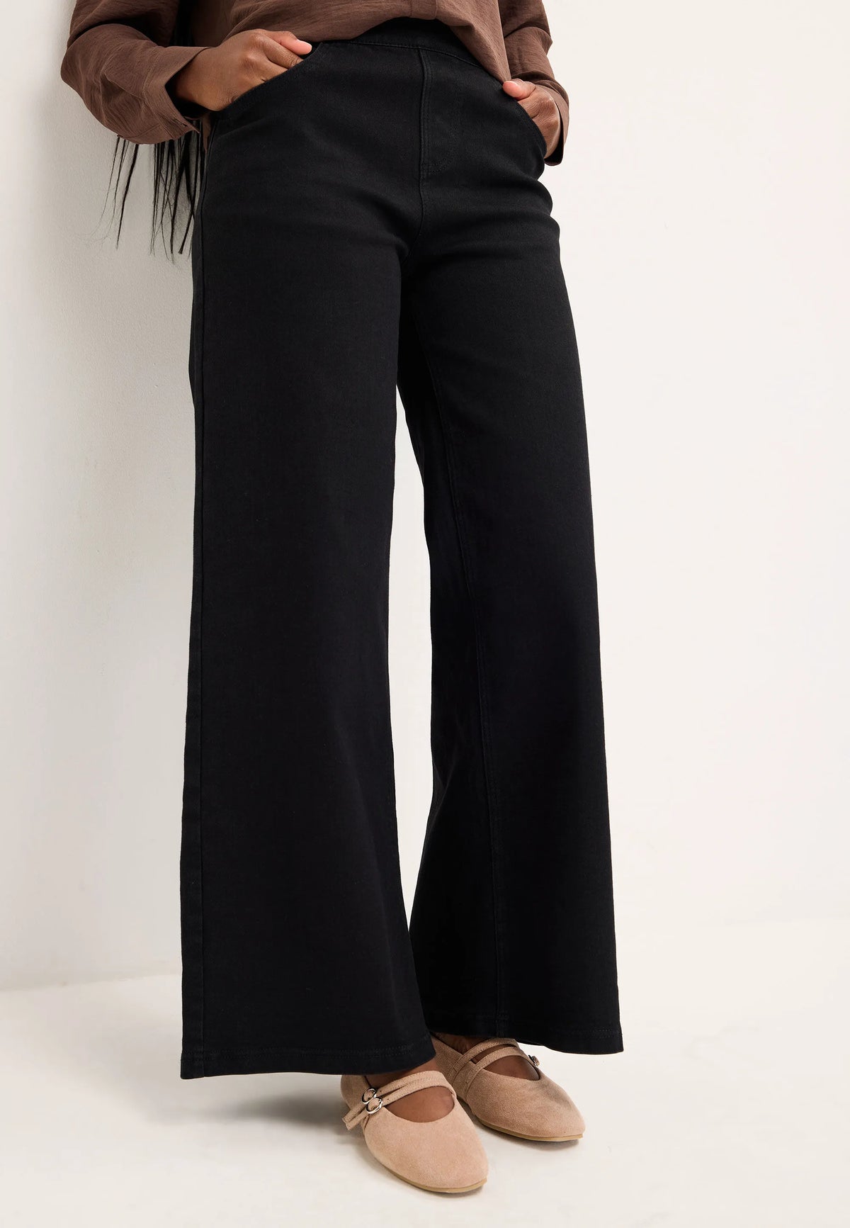 Womens Black Stretch Wide Leg Pull On Jeans