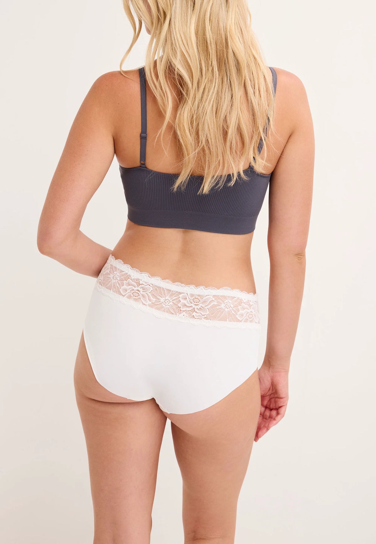 Womens 3pk White Lace Trim Shorts Briefs